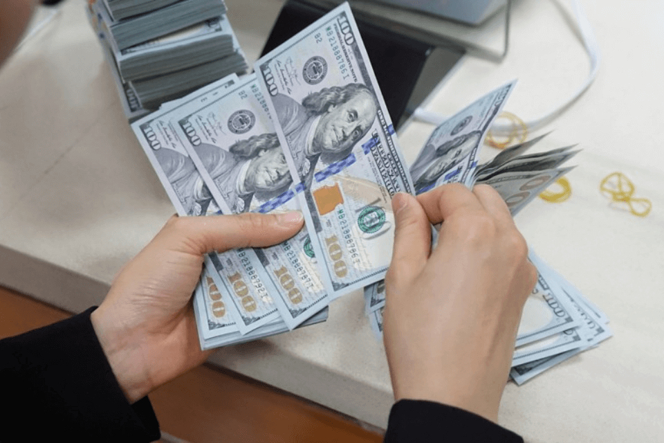 Kiều hối chuyển về Việt Nam lập kỷ lục 18,1 tỉ USD